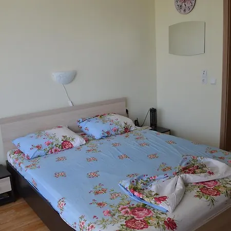 Apartment Bratanov Studio In Fort Noks Orchid Slantschew brjag